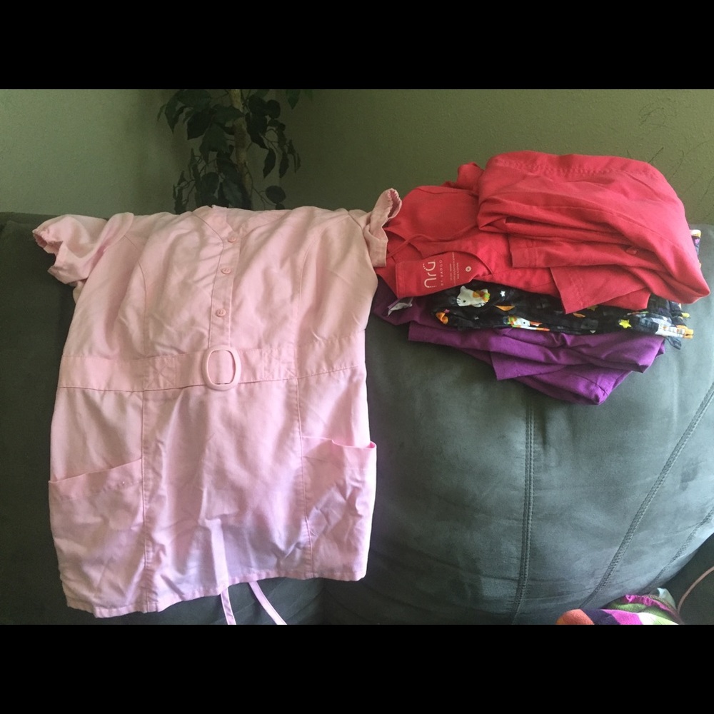 Medium scrubs 4 sets